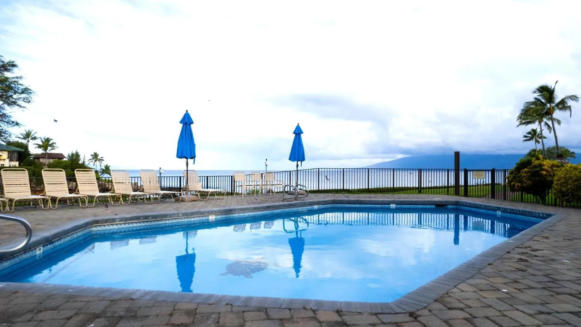 Apartment New Kbm Resorts Free Car Napili Point Oceanfront 1-Bedroom Condo With Luxury Amenities Nap-B13